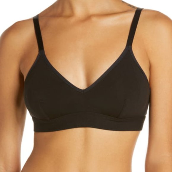 black supportive bralette